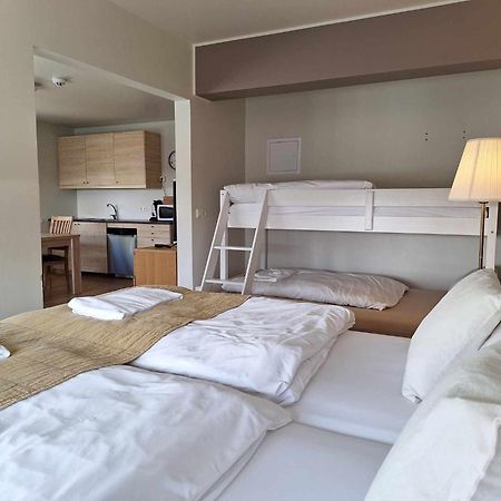 E18 Apartments アークレイリ エクステリア 写真