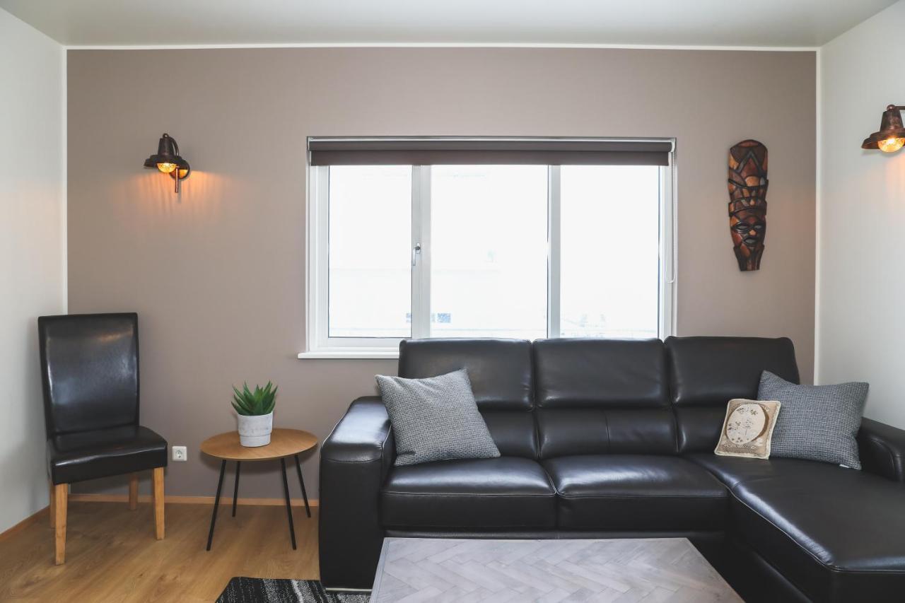 E18 Apartments アークレイリ エクステリア 写真