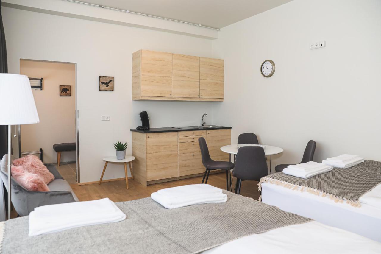 E18 Apartments アークレイリ エクステリア 写真