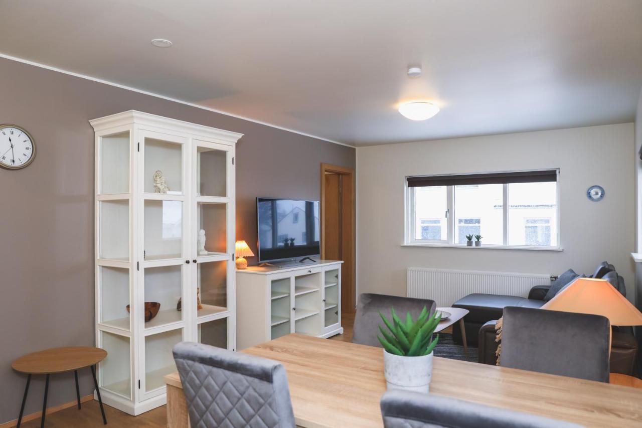 E18 Apartments アークレイリ エクステリア 写真