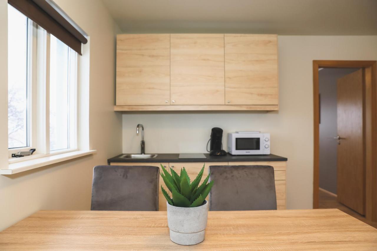 E18 Apartments アークレイリ エクステリア 写真