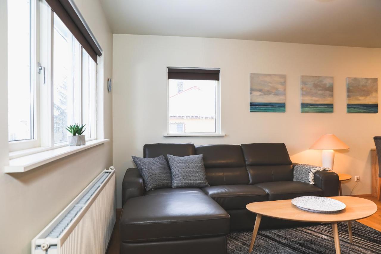 E18 Apartments アークレイリ エクステリア 写真
