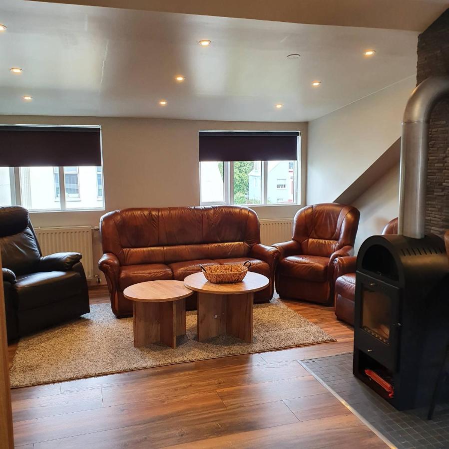 E18 Apartments アークレイリ エクステリア 写真