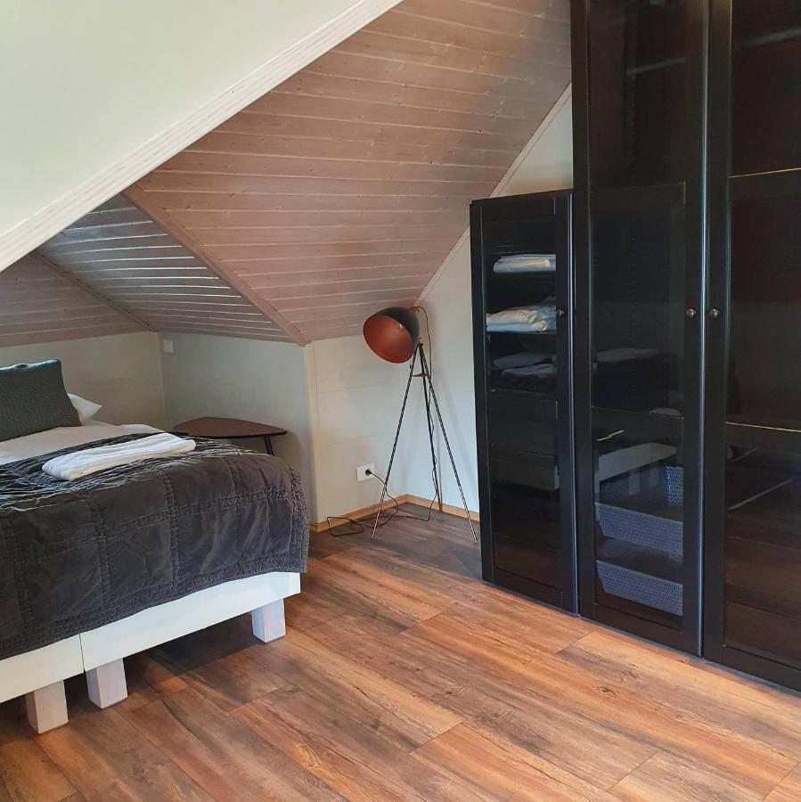 E18 Apartments アークレイリ エクステリア 写真
