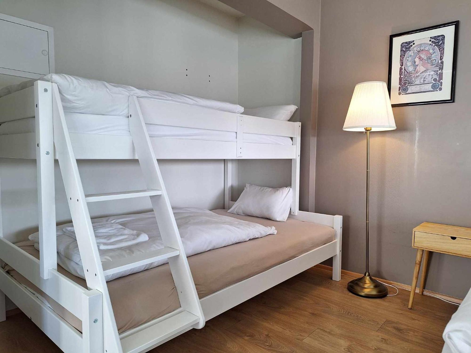 E18 Apartments アークレイリ エクステリア 写真
